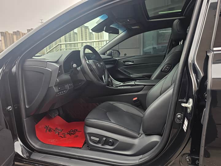 Фото 4 - Toyota Avalon