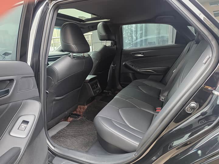 Фото 5 - Toyota Avalon