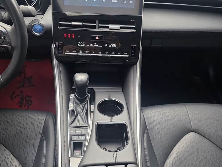 Фото 7 - Toyota Avalon