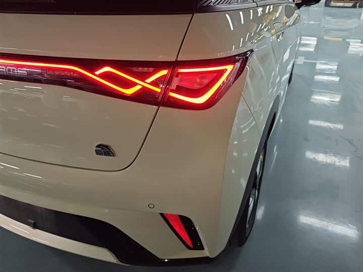 Фото 8 - BYD Dolphin