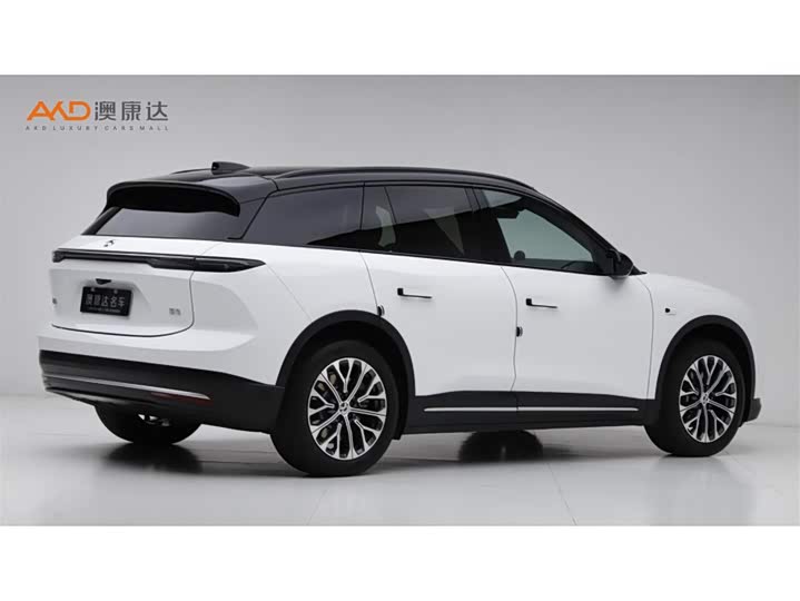 Фото 3 - Nio ES6