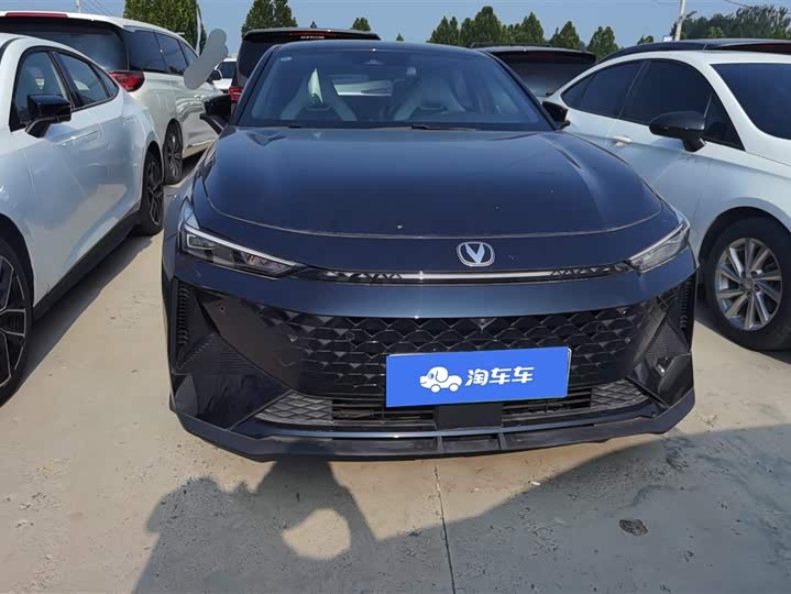 Фото 2 - Changan UNI-V Hybrid