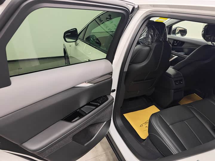 Фото 6 - Cadillac Optiq