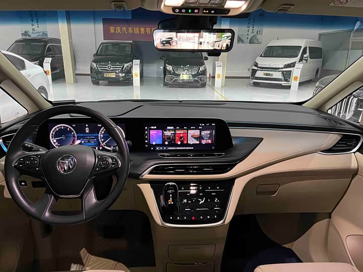 Фото 9 - Buick GL8 ES