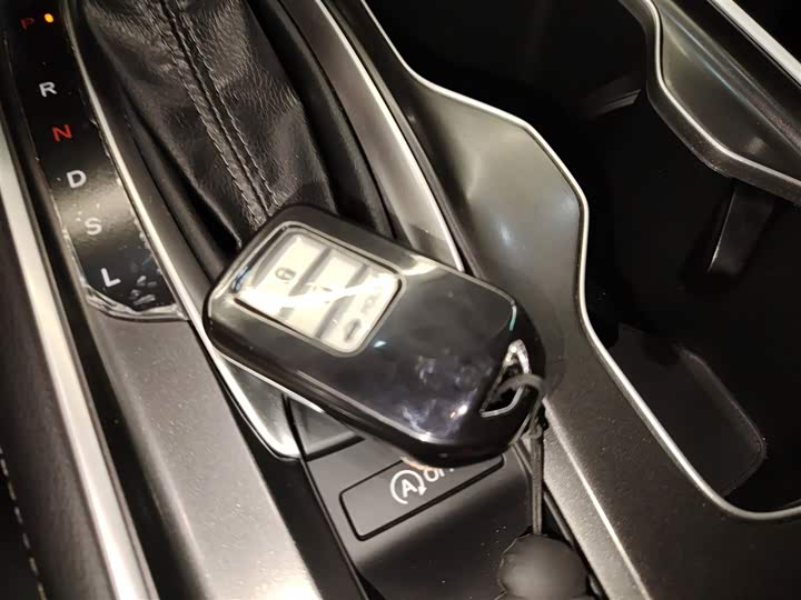 Фото 9 - Honda Accord