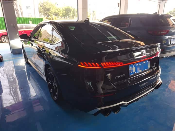 Фото 5 - Honda Accord