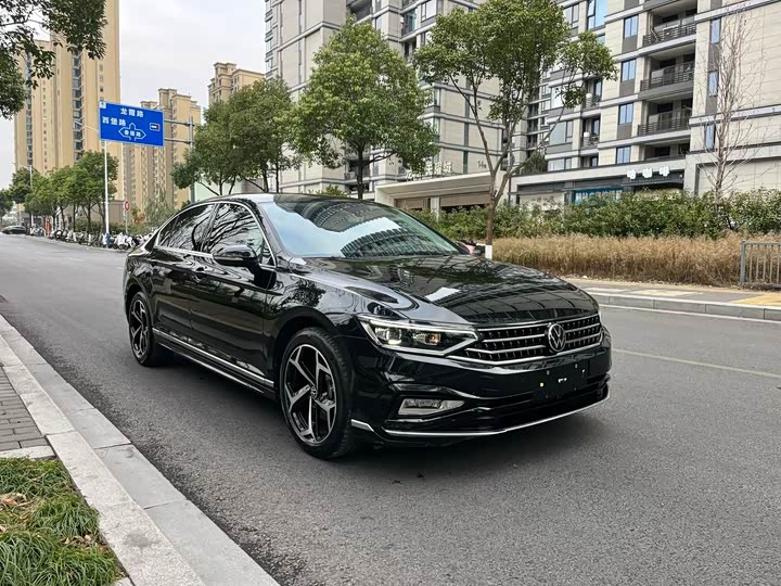 Фото 3 - Volkswagen Magotan