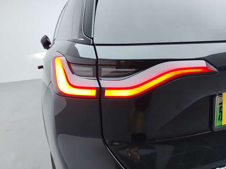 Фото 6 - Nio ES8