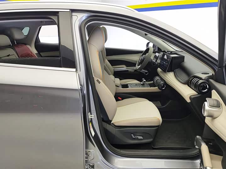 Фото 8 - BYD Yuan Plus