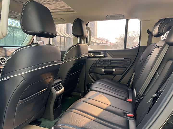 Фото 6 - Tank 300