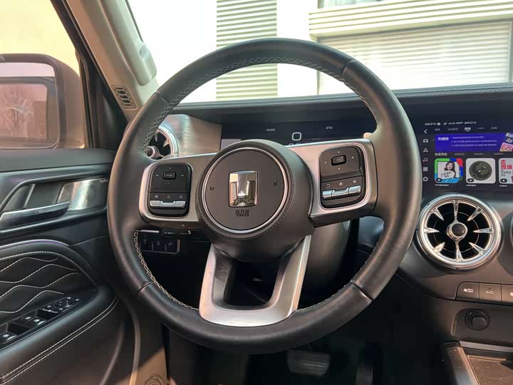 Фото 8 - Tank 300