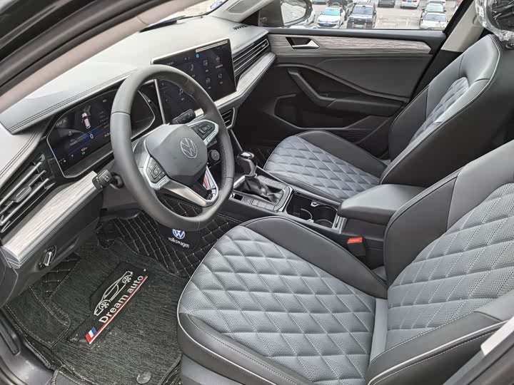 Фото 4 - Volkswagen Sagitar L