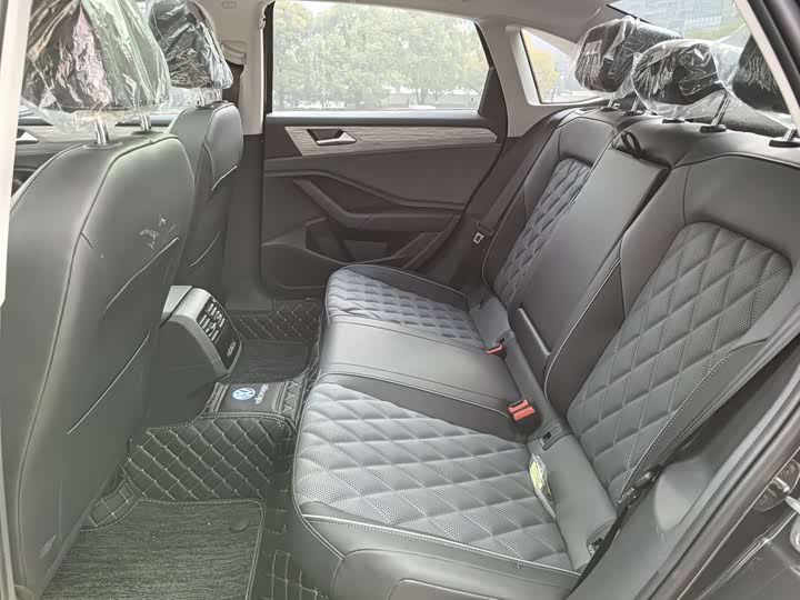 Фото 8 - Volkswagen Sagitar L