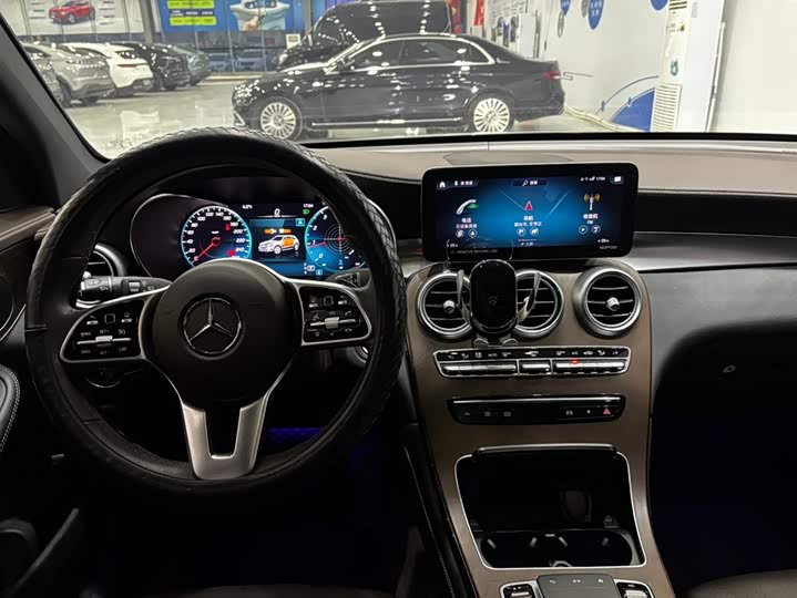 Фото 9 - Mercedes-Benz GLC-Class