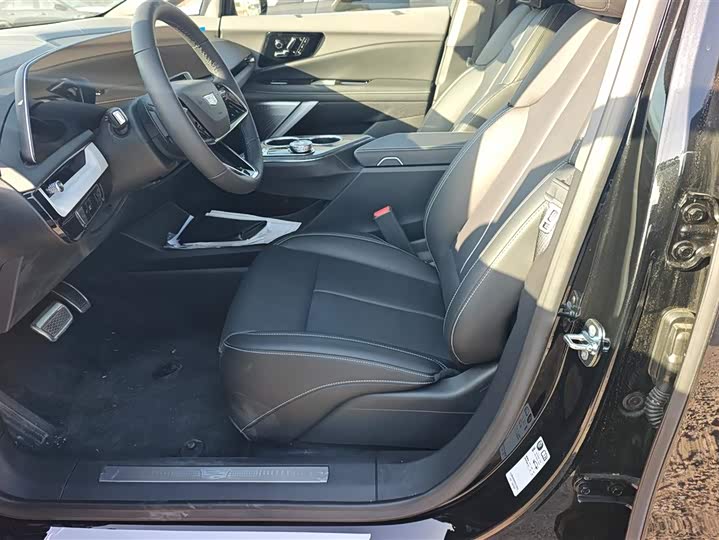 Фото 9 - Cadillac Optiq