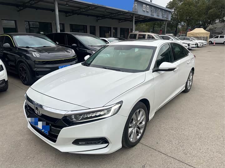 Фото 1 - Honda Accord