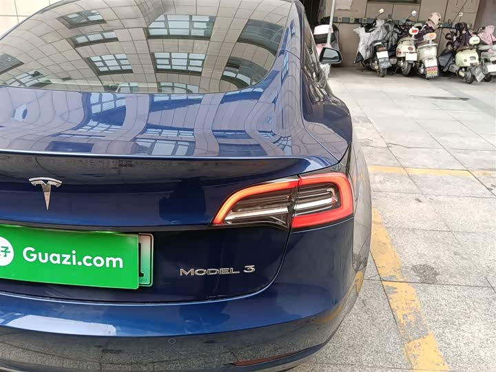 Фото 8 - Tesla Model 3