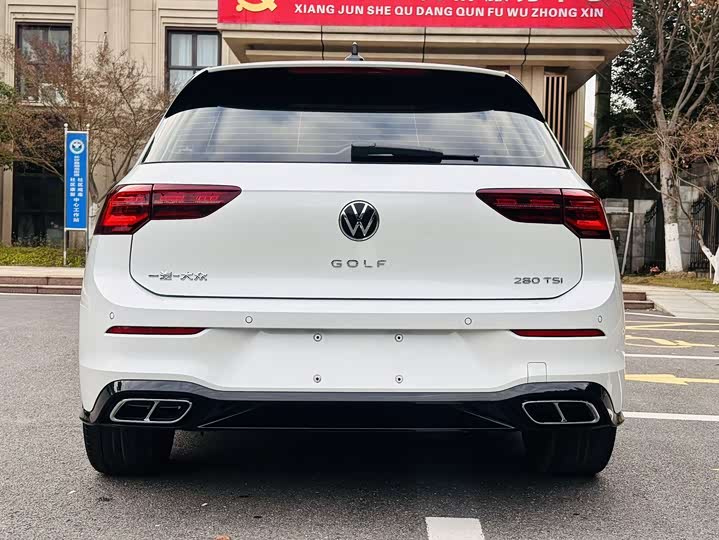 Фото 4 - Volkswagen Golf