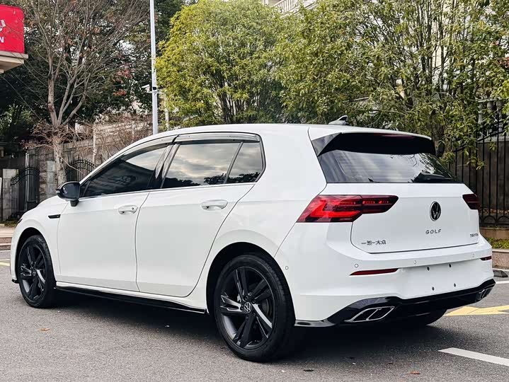 Фото 6 - Volkswagen Golf