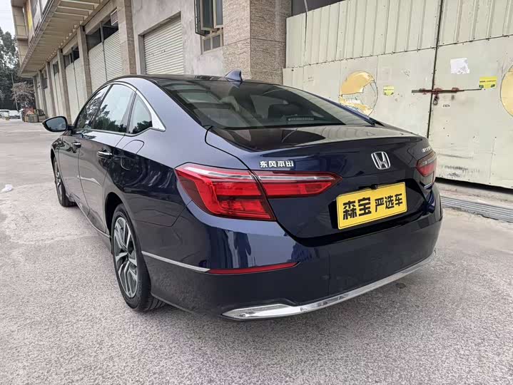 Фото 5 - Honda Inspire