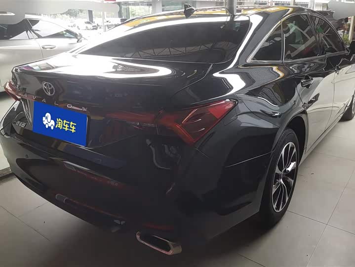 Фото 3 - Toyota Avalon