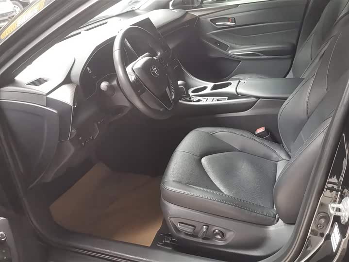 Фото 9 - Toyota Avalon