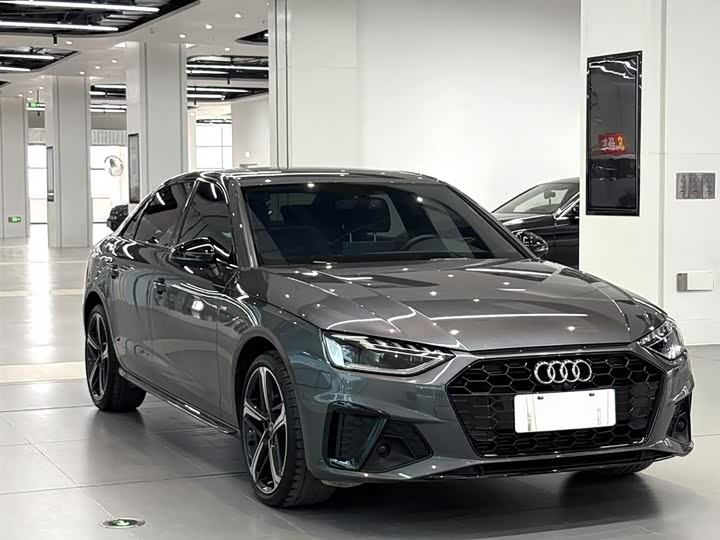 Фото 5 - Audi A4L