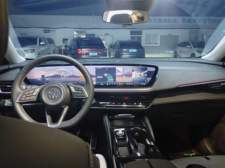 Фото 8 - Buick Envision Plus