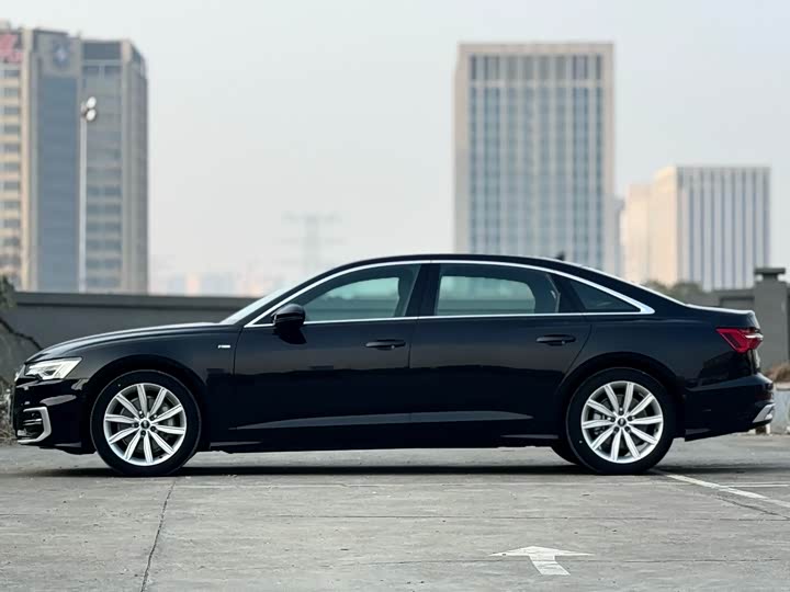 Фото 3 - Audi A6L