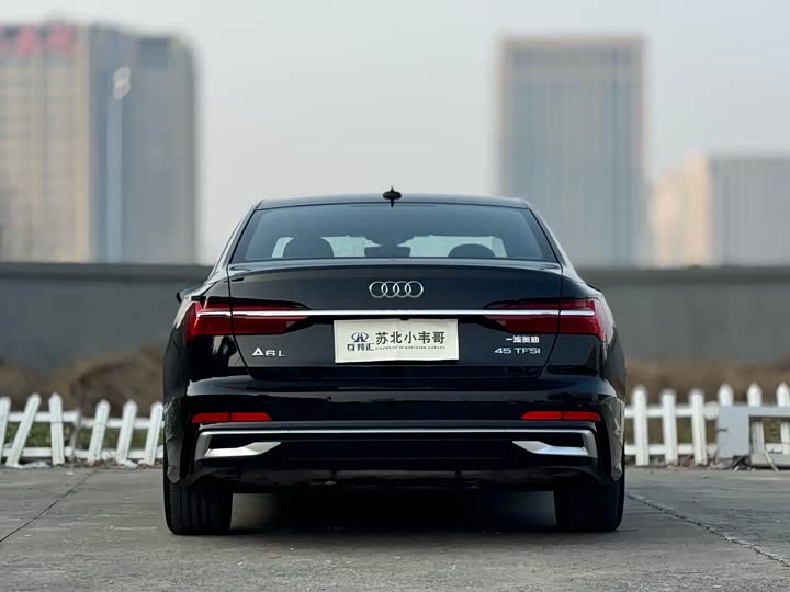 Фото 5 - Audi A6L