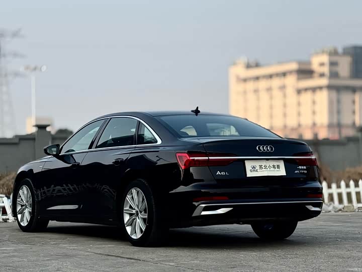 Фото 6 - Audi A6L