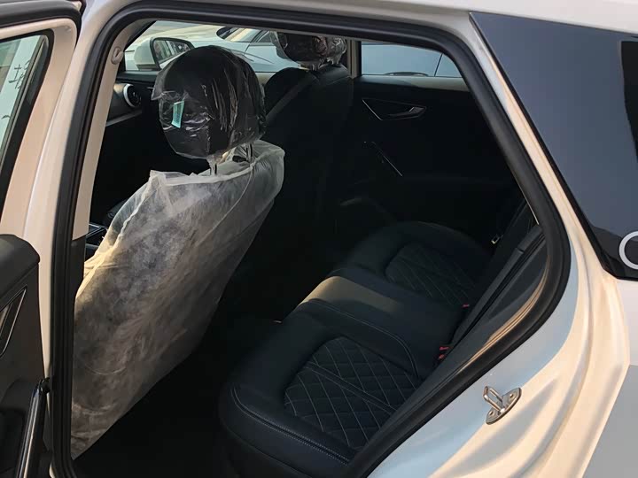 Фото 9 - Audi Q2L