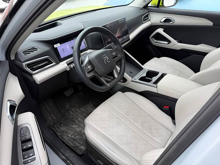 Фото 4 - BYD Yuan Up