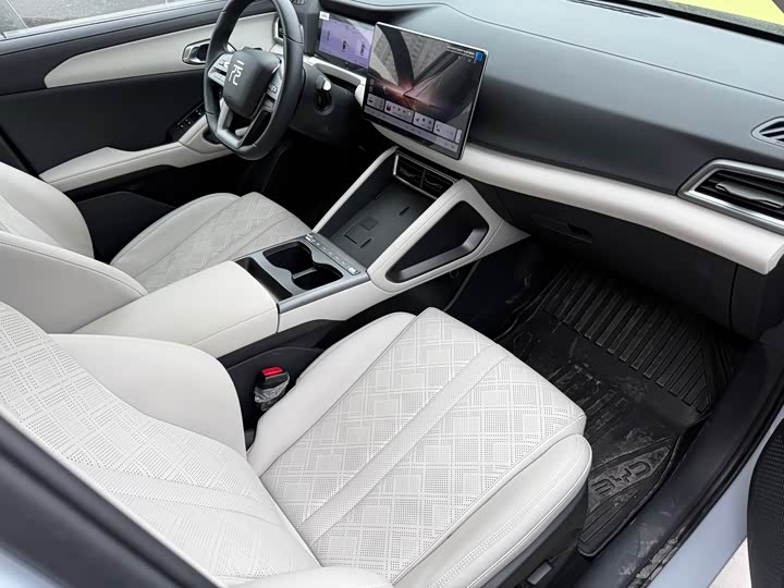 Фото 6 - BYD Yuan Up