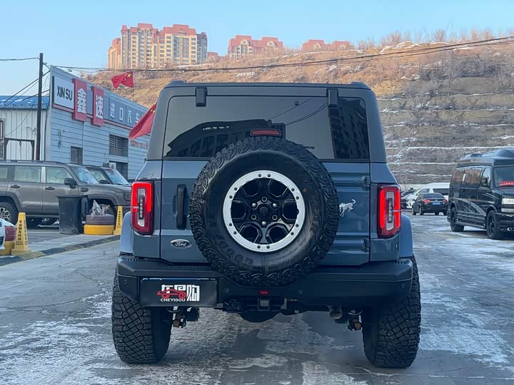 Фото 8 - Ford Bronco
