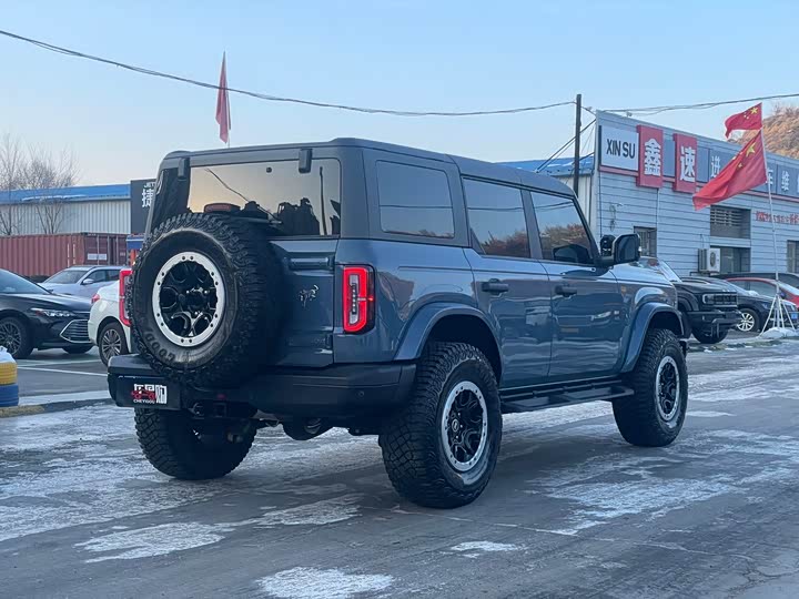 Фото 9 - Ford Bronco