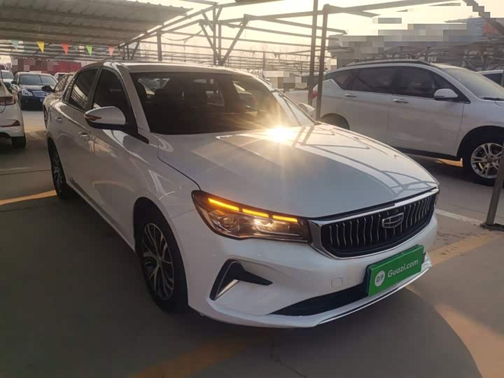 Фото 4 - Geely Emgrand