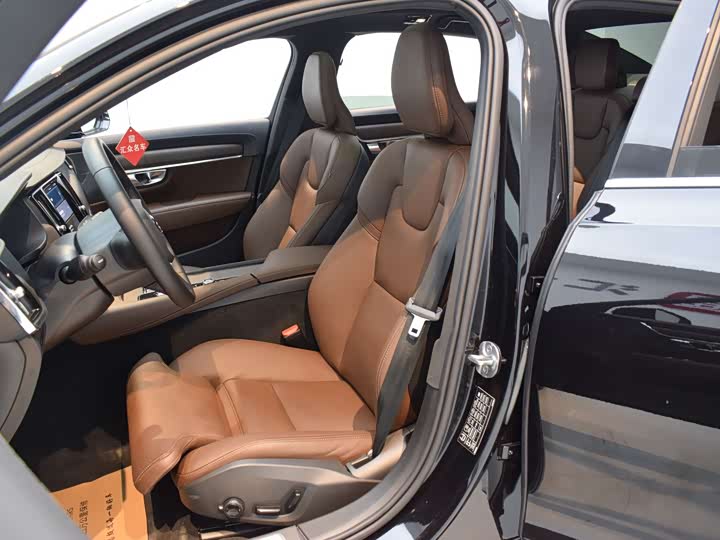 Фото 6 - Volvo S90