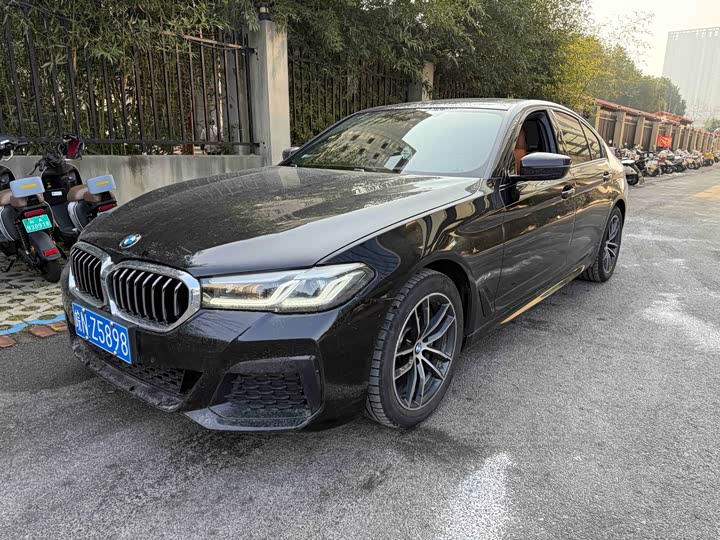 Фото 1 - BMW 5 Series