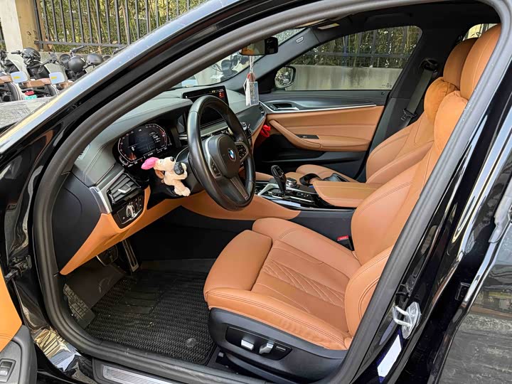 Фото 2 - BMW 5 Series