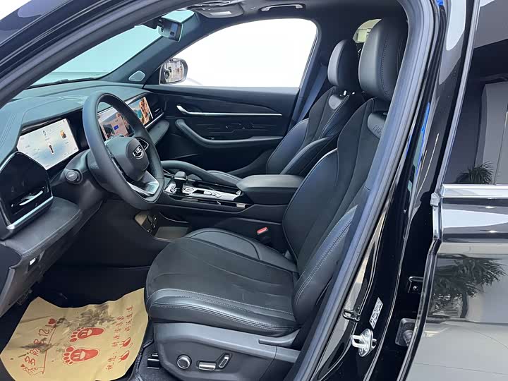 Фото 7 - Geely Monjaro