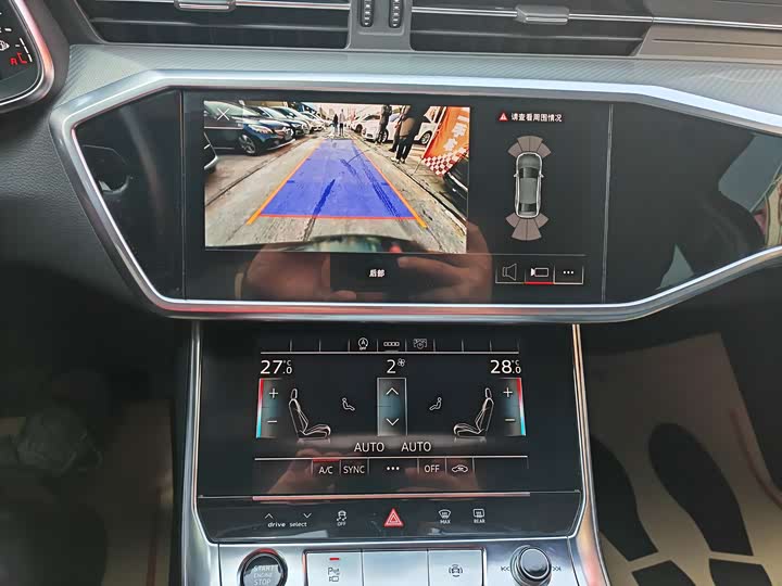 Фото 6 - Audi A6L