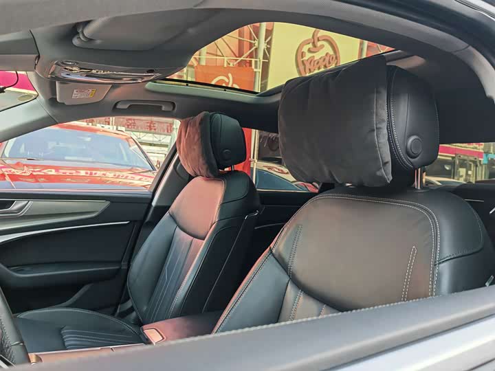 Фото 9 - Audi A6L