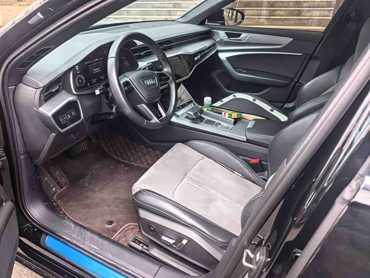 Фото 2 - Audi A6L