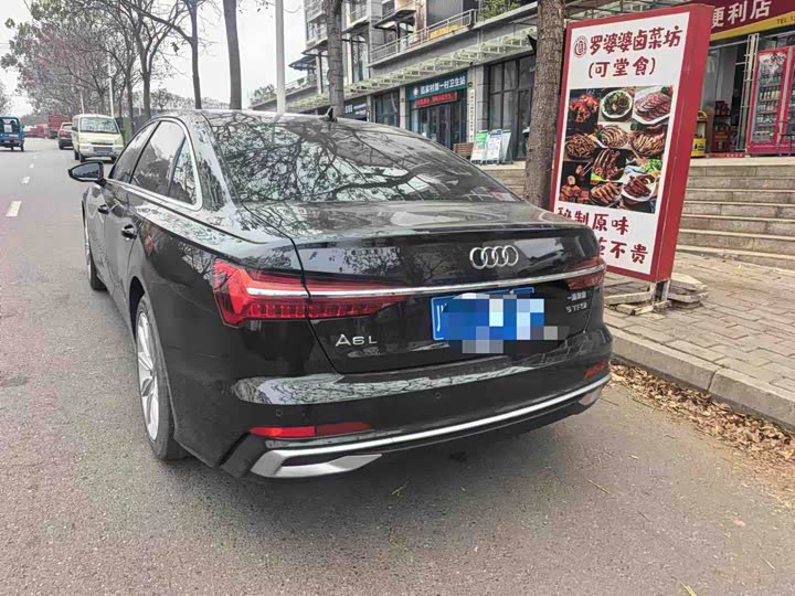 Фото 5 - Audi A6L