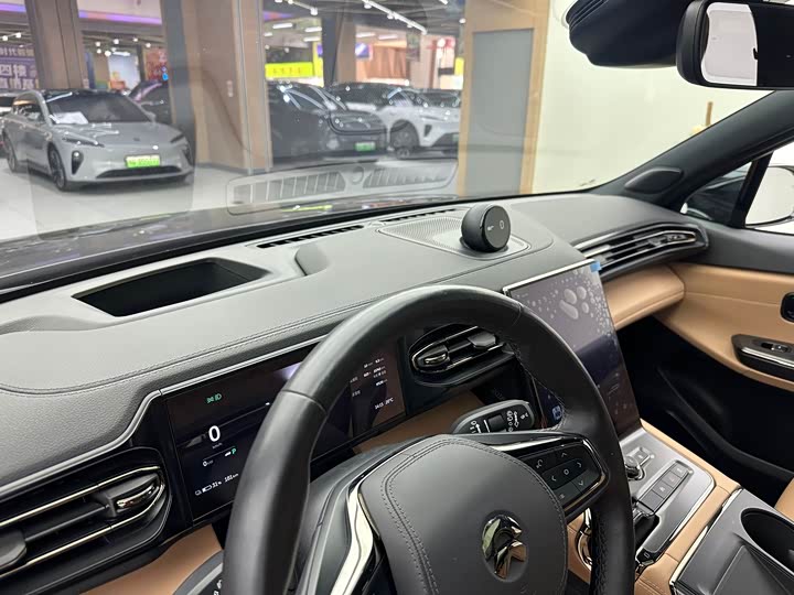 Фото 6 - Nio ES6