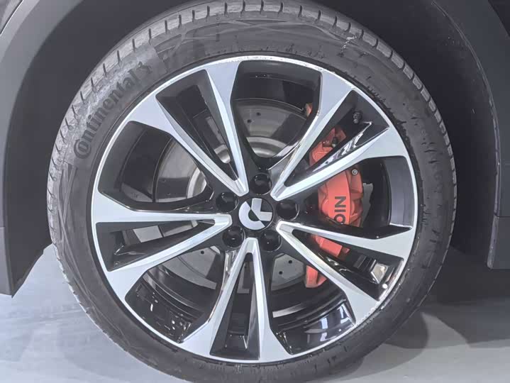 Фото 3 - Nio ES8