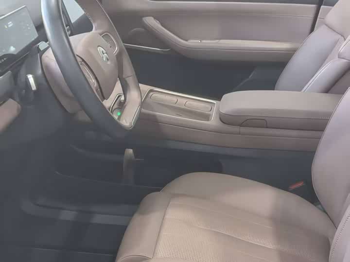 Фото 4 - Nio ES8