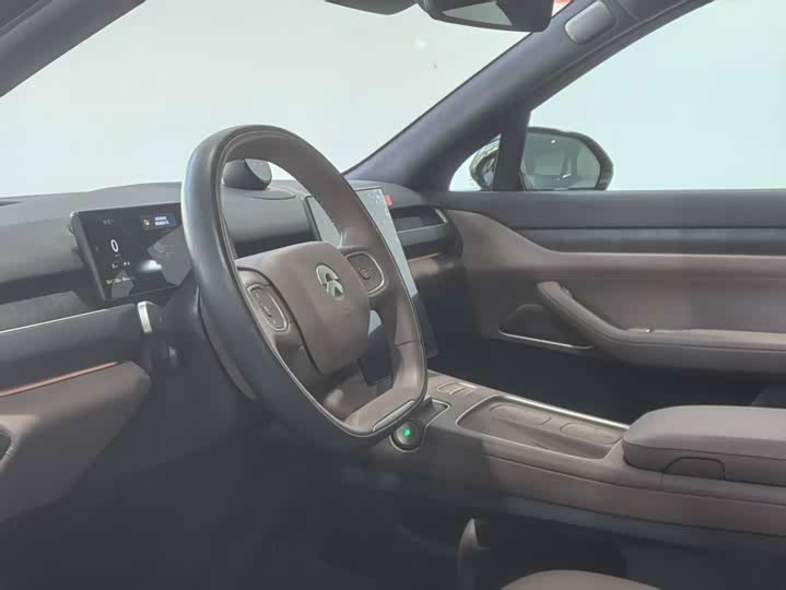 Фото 5 - Nio ES8