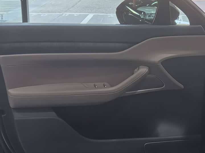 Фото 6 - Nio ES8